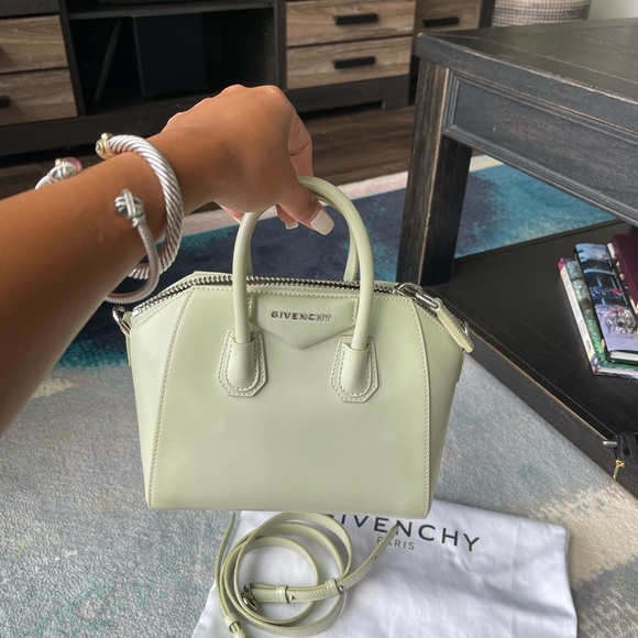 Authentic GIVENCHY Antigona Mini Shoulder Handbag - Picture 9 of 10